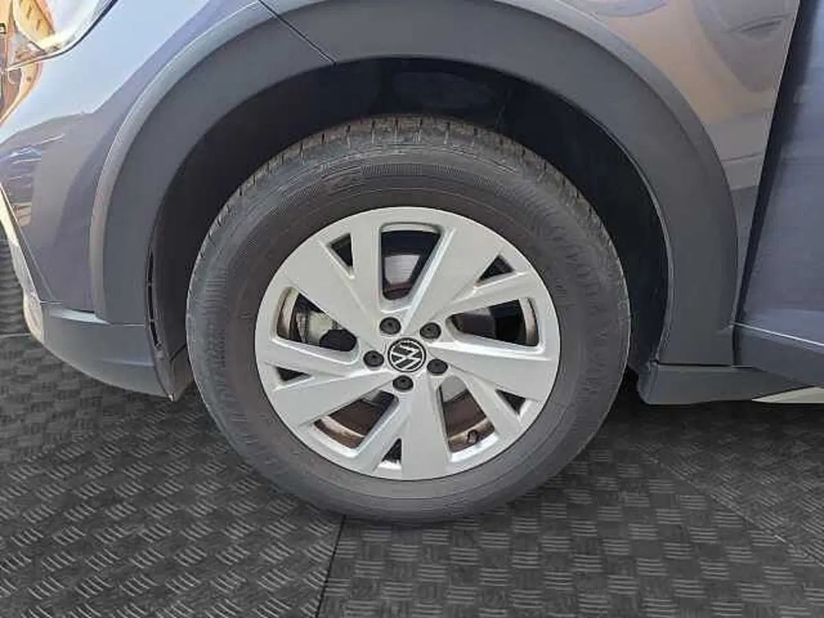 Volkswagen Taigo usata a Lecco (14)