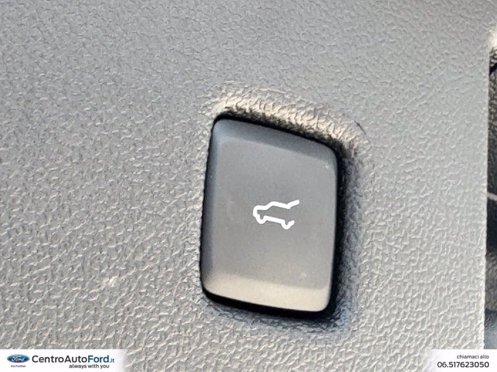 Ford Kuga usata a Roma (12)