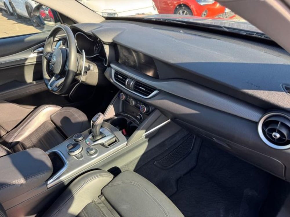 Alfa Romeo Stelvio usata a Biella (15)