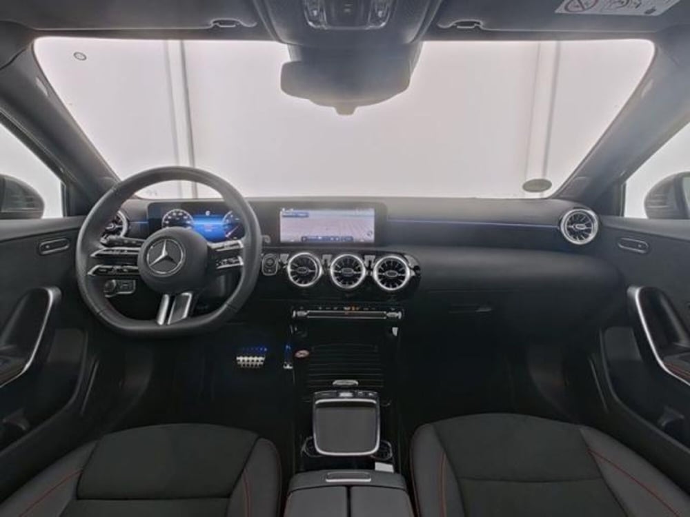 Mercedes-Benz Classe A usata a Milano (9)