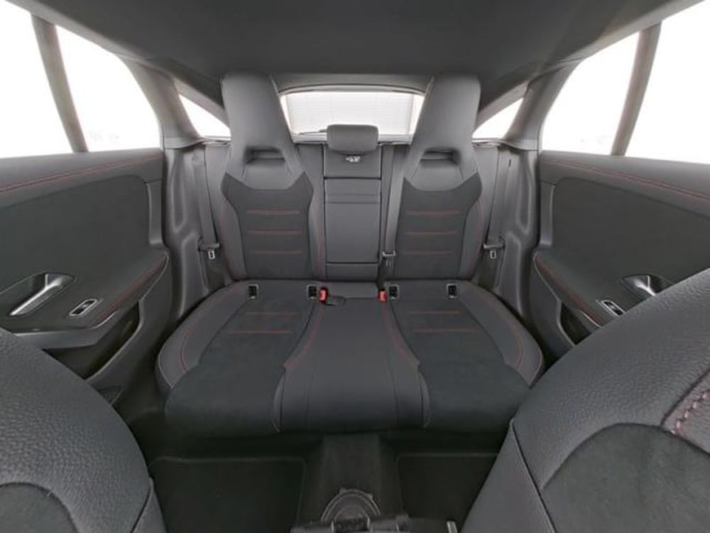 Mercedes-Benz CLA Shooting Brake usata a Milano (5)