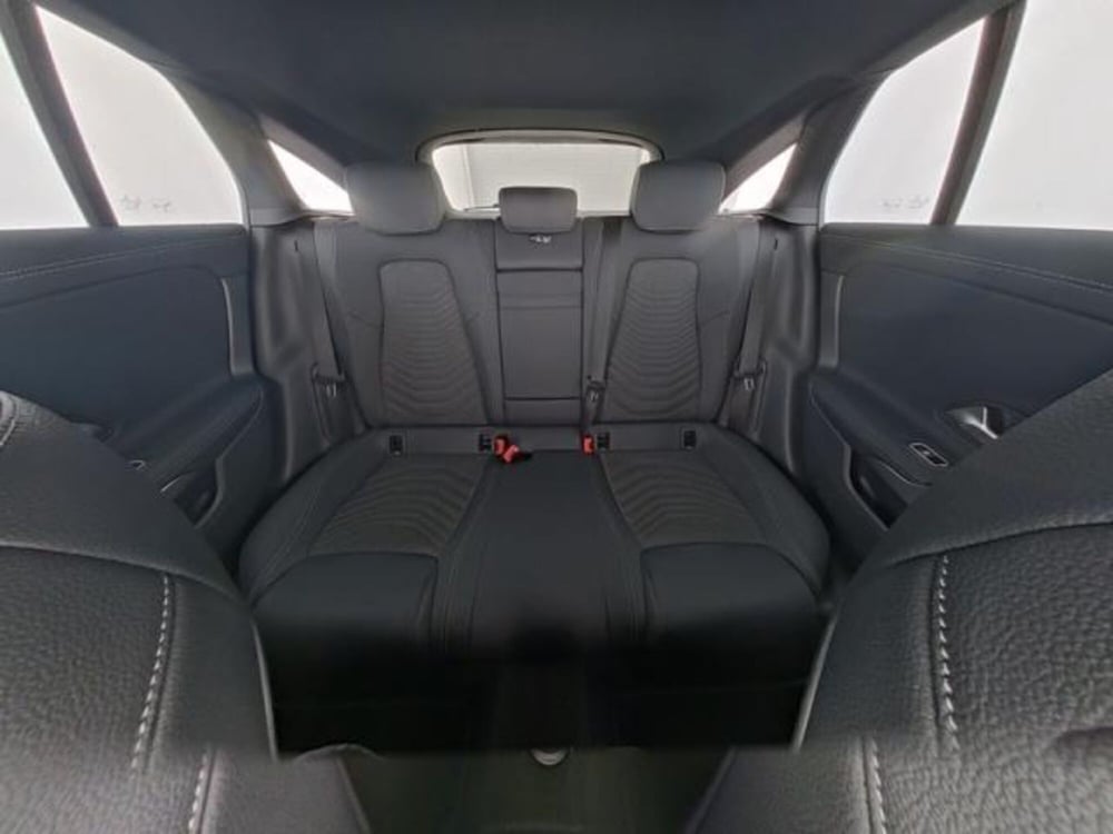 Mercedes-Benz CLA Shooting Brake usata a Milano (8)