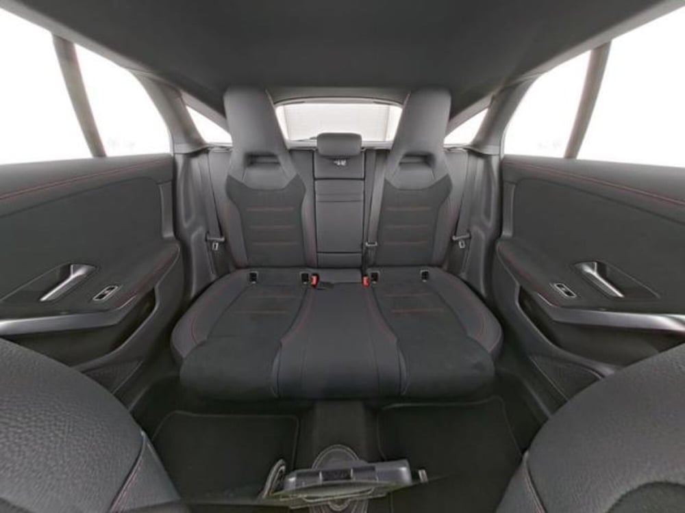 Mercedes-Benz CLA Shooting Brake usata a Milano (8)