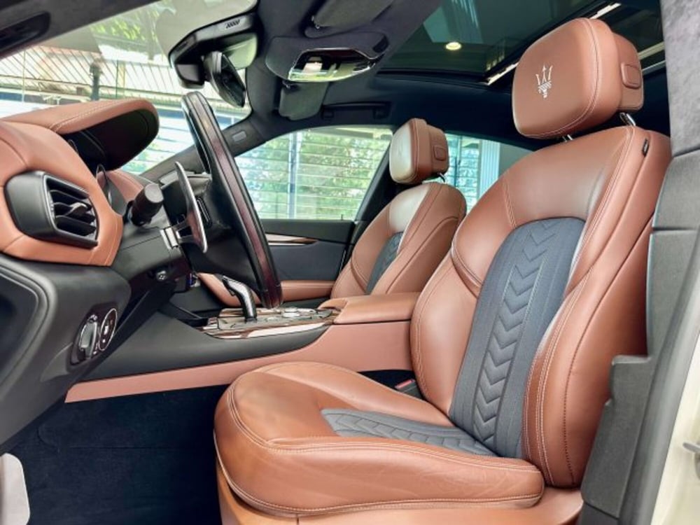 Maserati Levante usata a Torino (10)