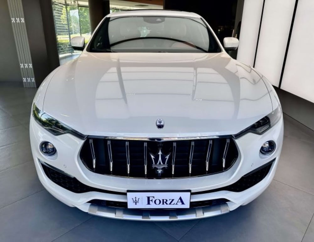 Maserati Levante usata a Torino (2)