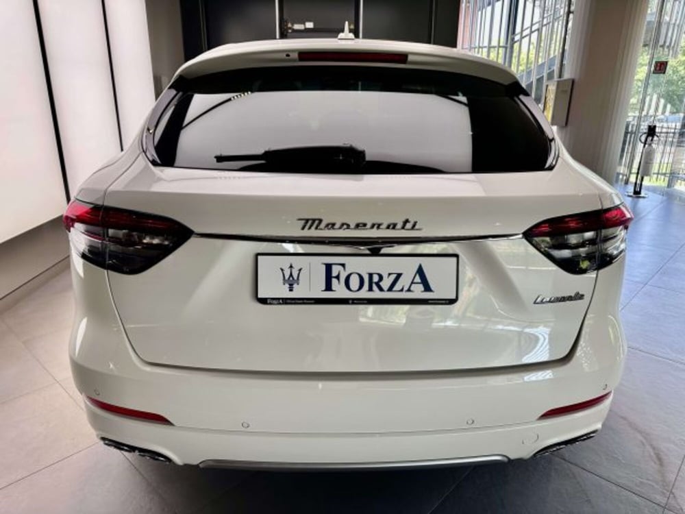 Maserati Levante usata a Torino (7)