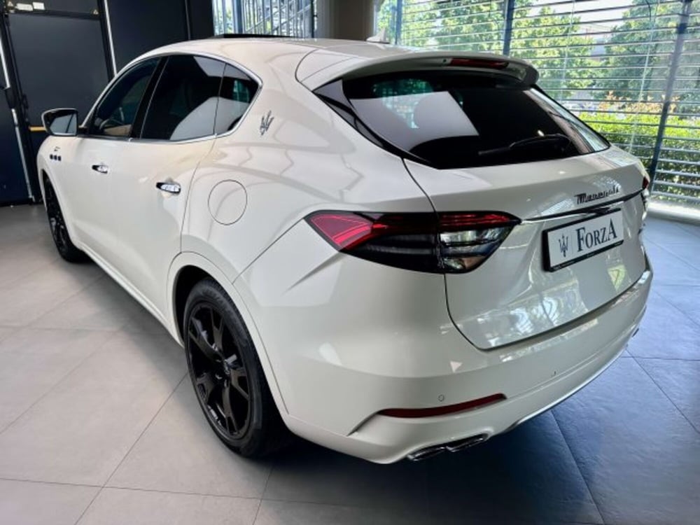 Maserati Levante usata a Torino (8)