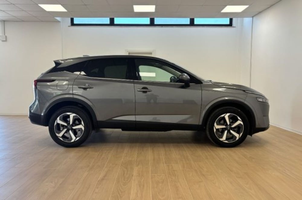 Nissan Qashqai usata a Latina (4)