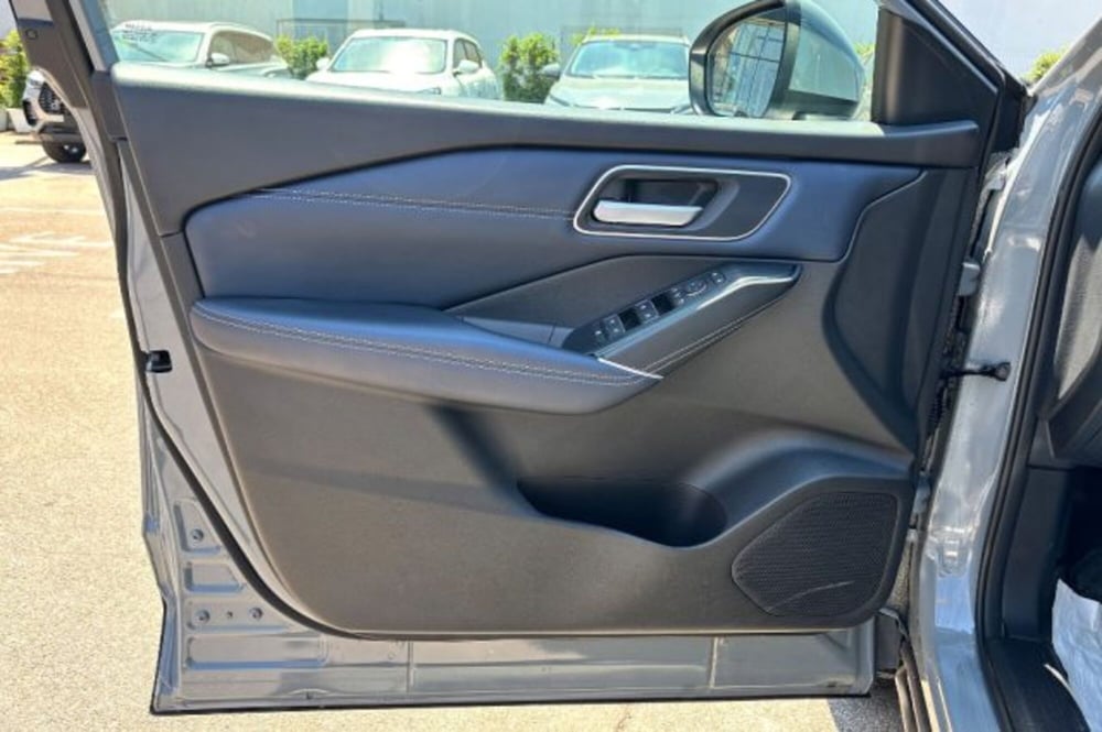 Nissan Qashqai usata a Latina (13)