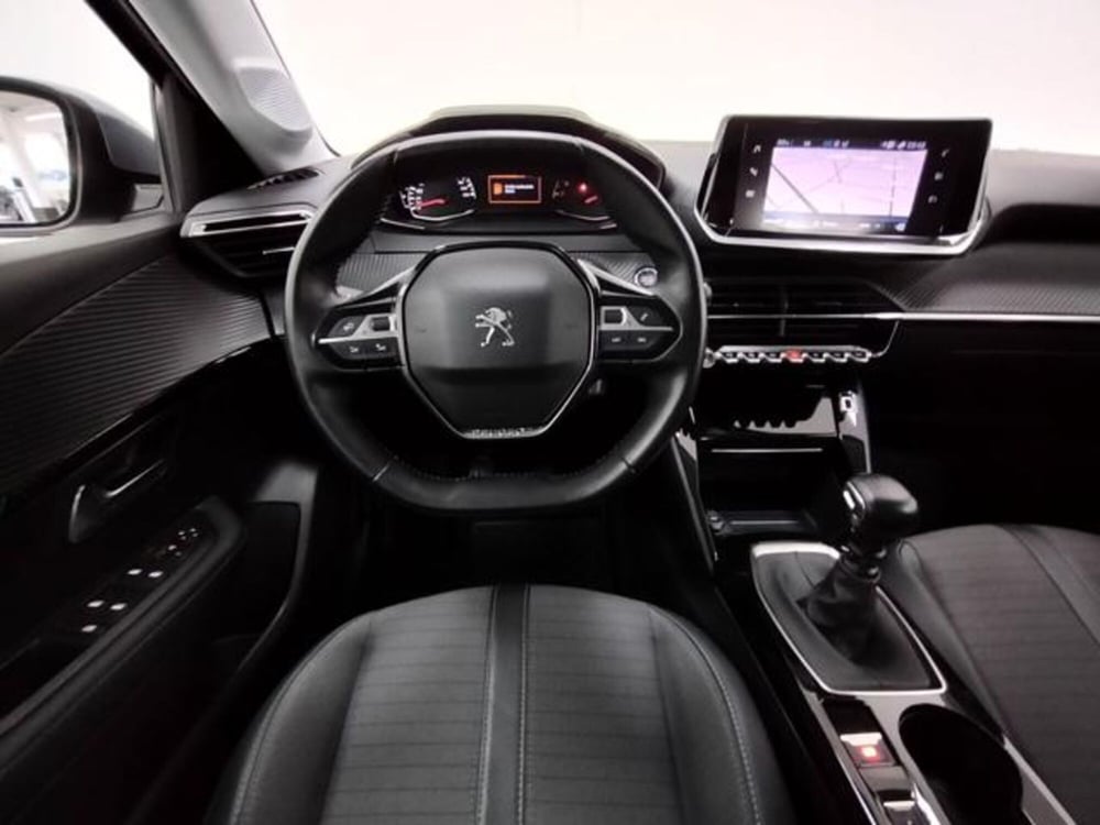 Peugeot 208 usata a Como (10)