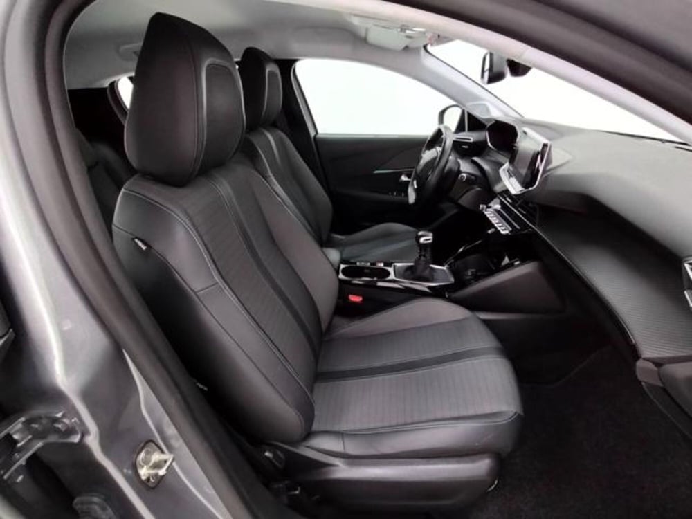 Peugeot 208 usata a Como (3)