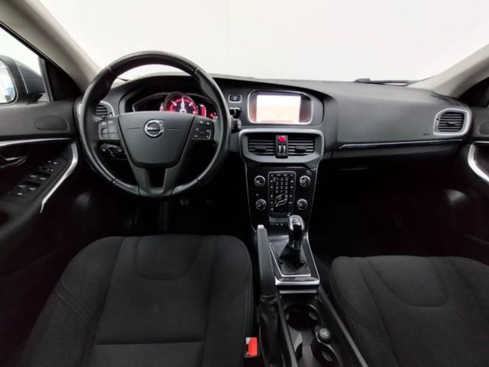 Volvo V40 usata a Como (4)