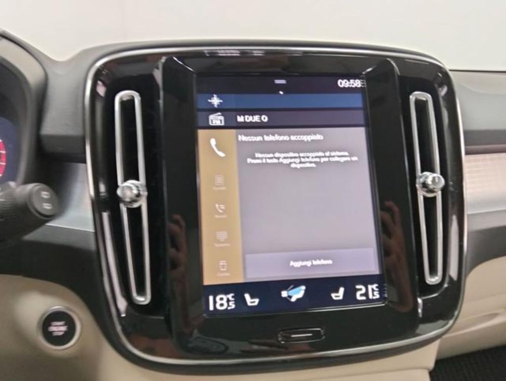 Volvo XC40 usata a Como (13)