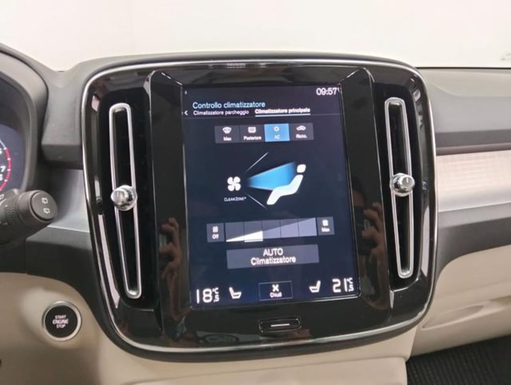 Volvo XC40 usata a Como (14)