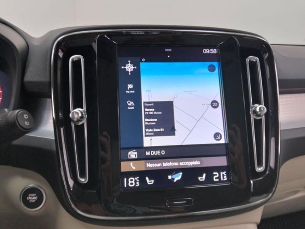 Volvo XC40 usata a Como (15)