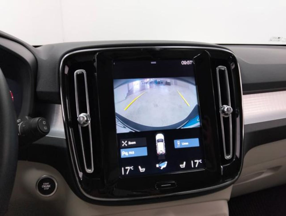 Volvo XC40 usata a Como (16)