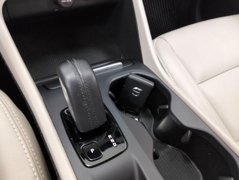 Volvo XC40 usata a Como (17)