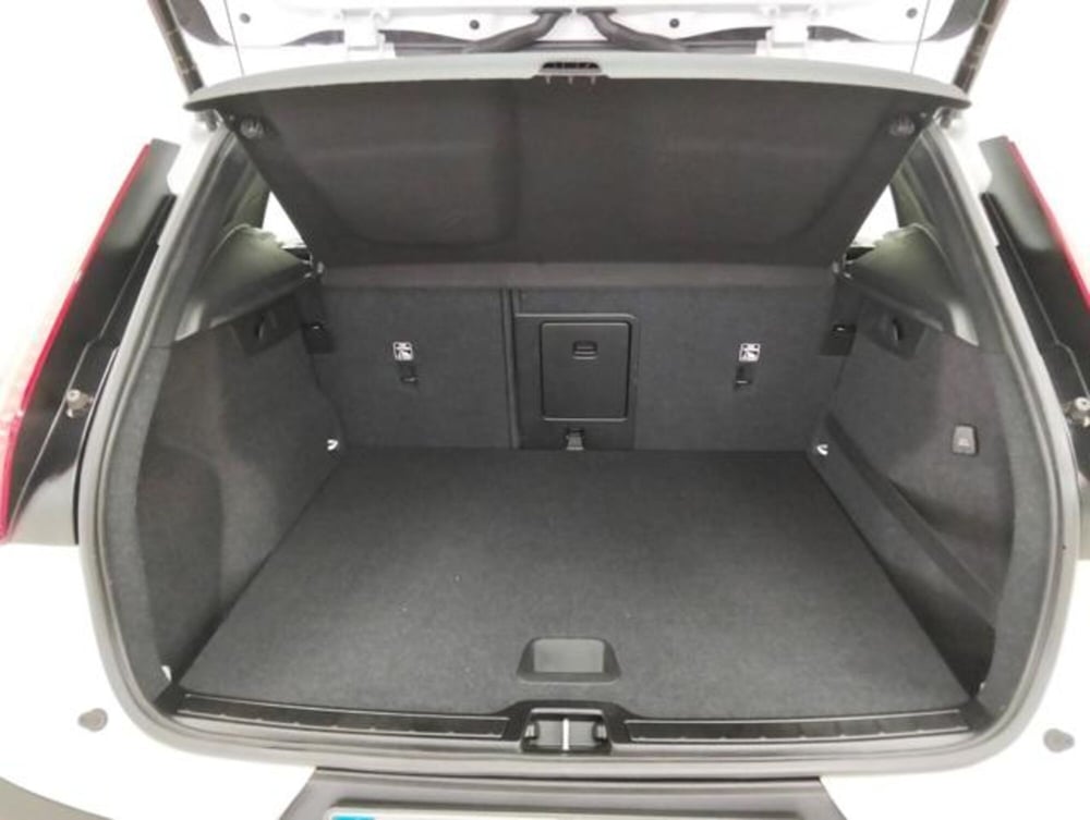 Volvo XC40 usata a Como (18)