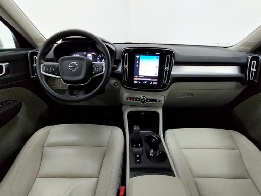 Volvo XC40 usata a Como (4)