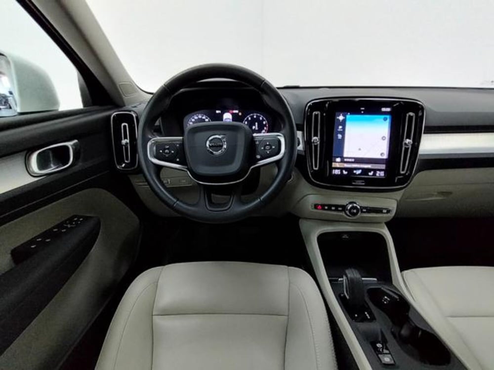 Volvo XC40 usata a Como (9)