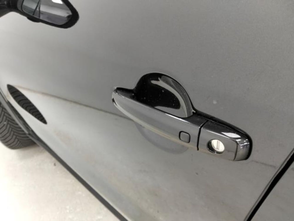 Suzuki S-Cross usata a Como (11)