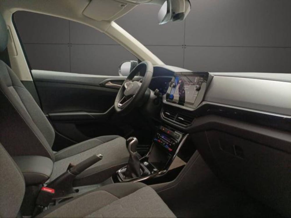Volkswagen T-Cross nuova a Milano (9)