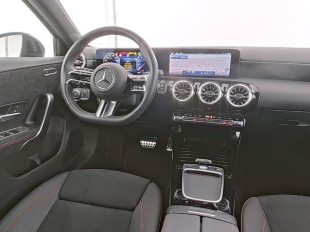 Mercedes-Benz Classe A usata a Milano (7)