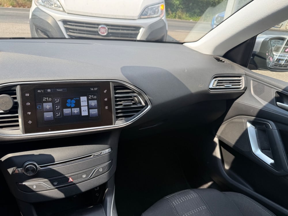 Peugeot 308 SW usata a Roma (16)