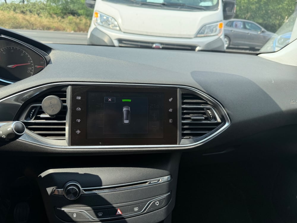 Peugeot 308 SW usata a Roma (17)