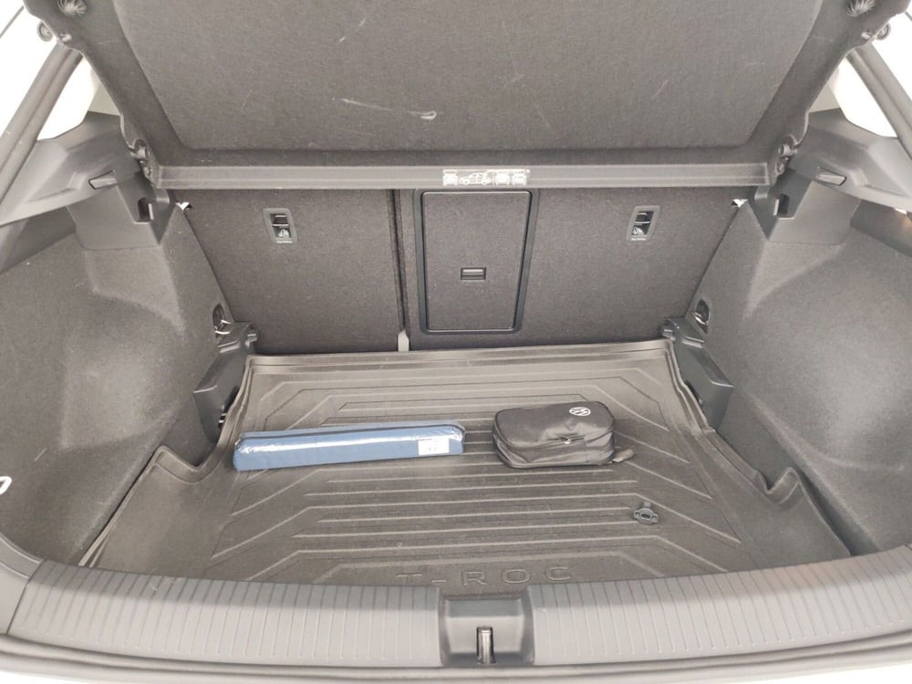 Volkswagen T-Roc usata a Massa-Carrara (16)