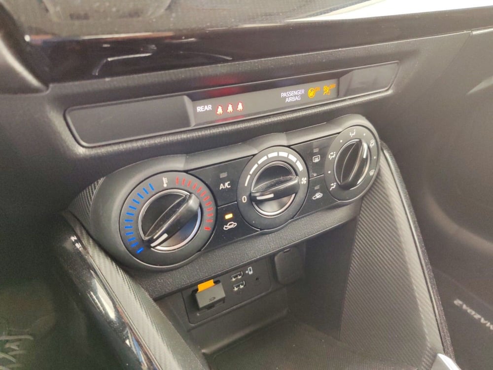 Mazda Mazda2 usata a Massa-Carrara (12)