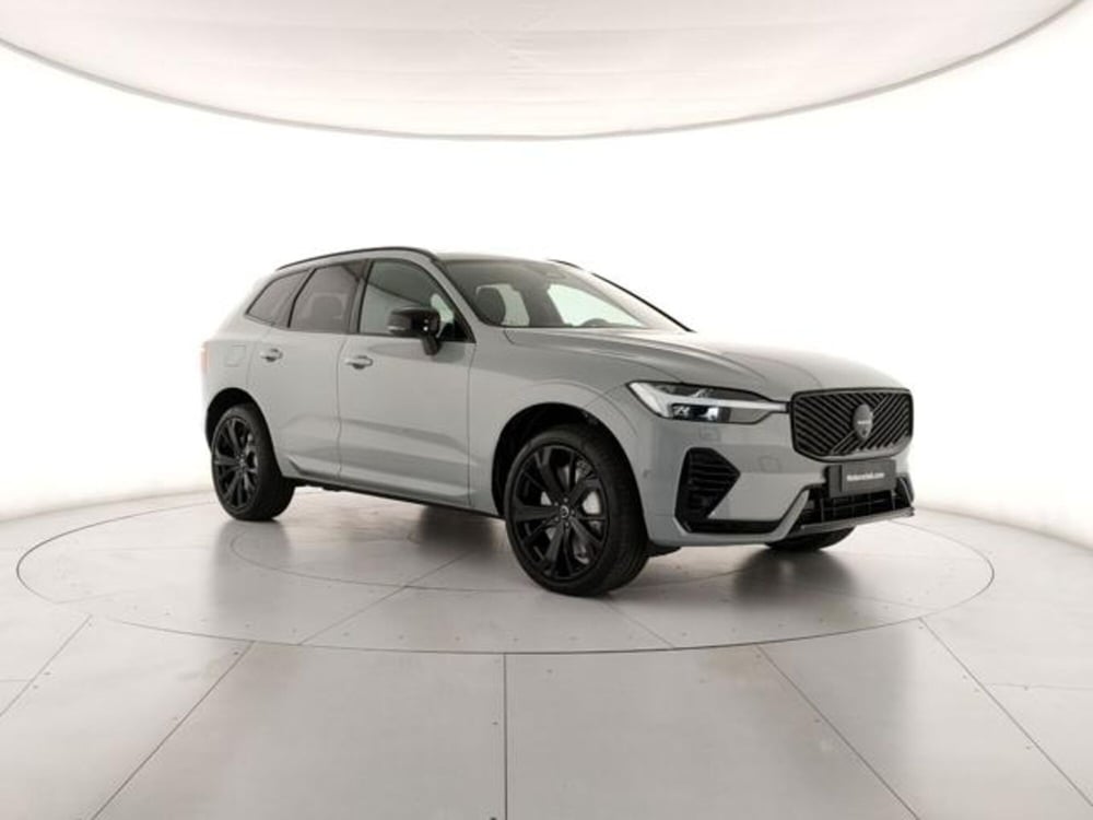 Volvo XC60 nuova a Modena (6)