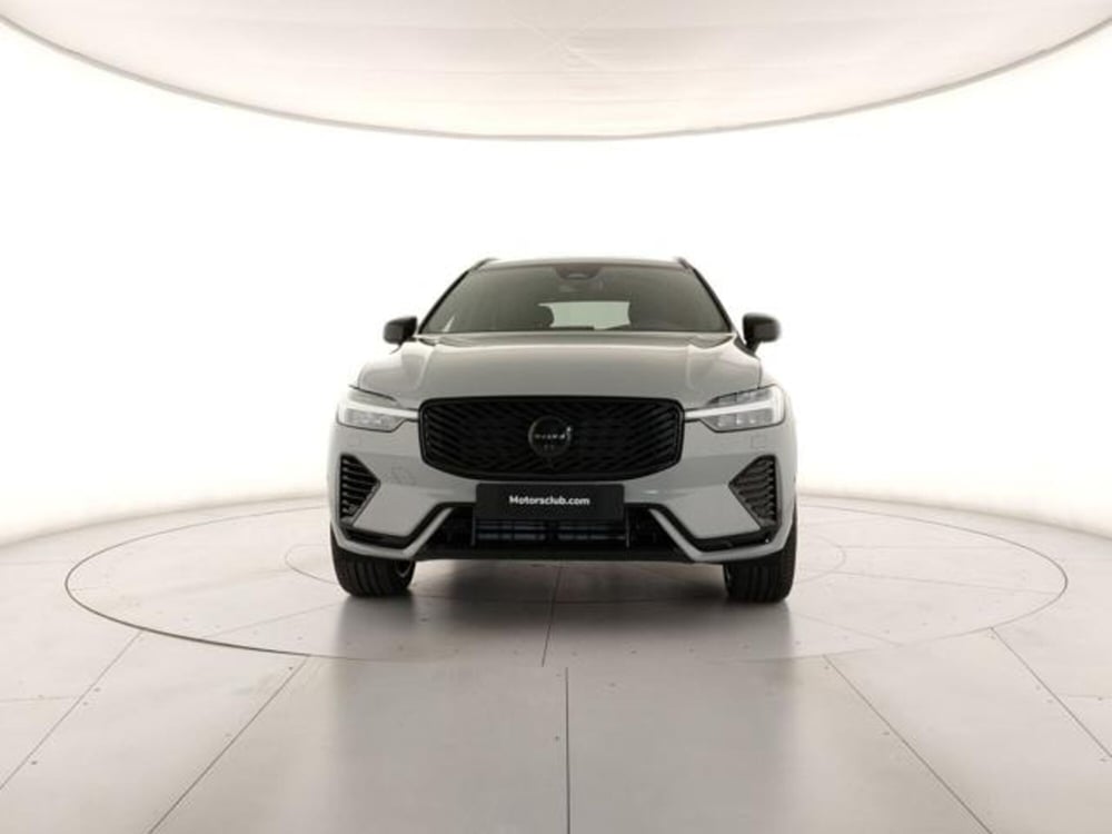 Volvo XC60 nuova a Modena (7)