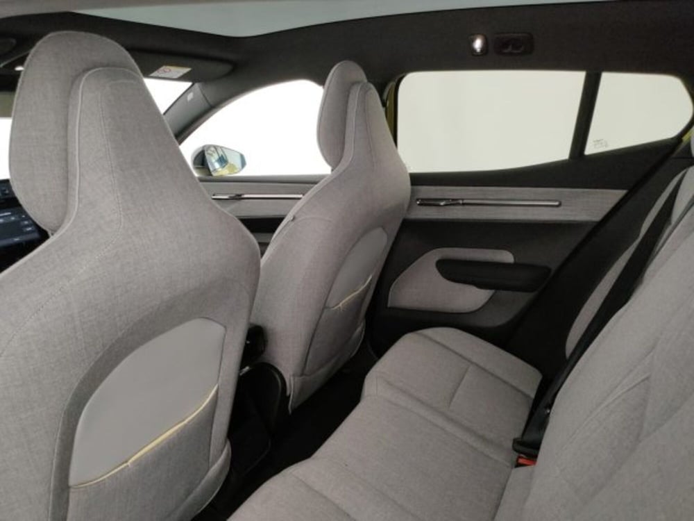 Volvo EX30 usata a Modena (11)