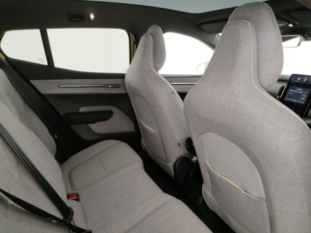 Volvo EX30 usata a Modena (12)