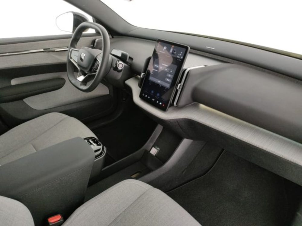 Volvo EX30 usata a Modena (13)