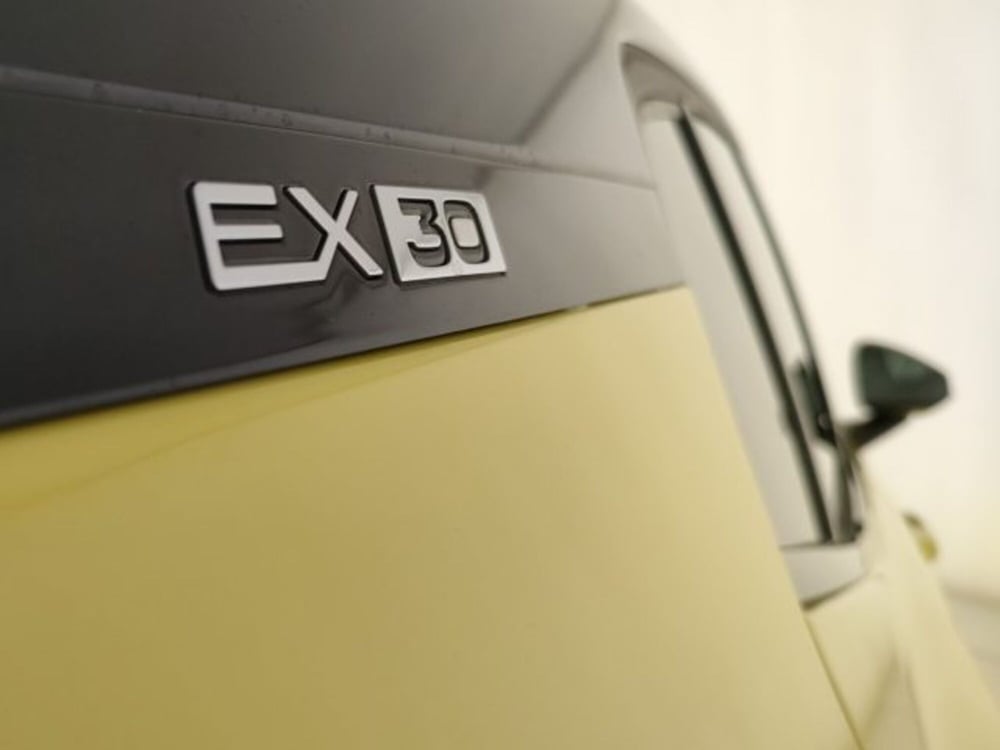Volvo EX30 usata a Modena (16)