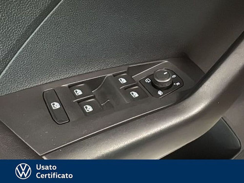 Volkswagen T-Cross usata a Vicenza (15)
