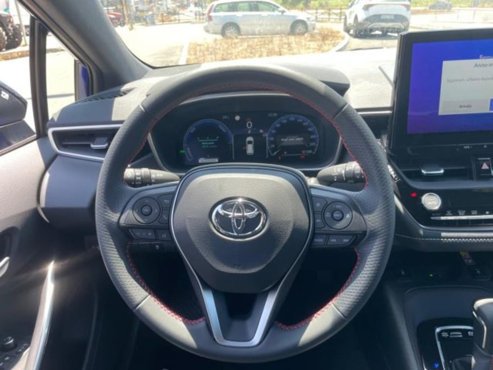 Toyota Corolla Touring Sports nuova a Sassari (7)
