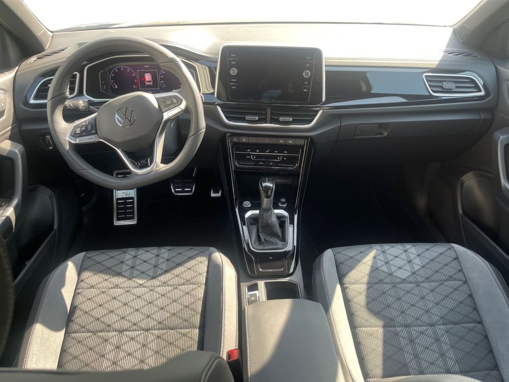 Volkswagen T-Roc nuova a Modena (6)