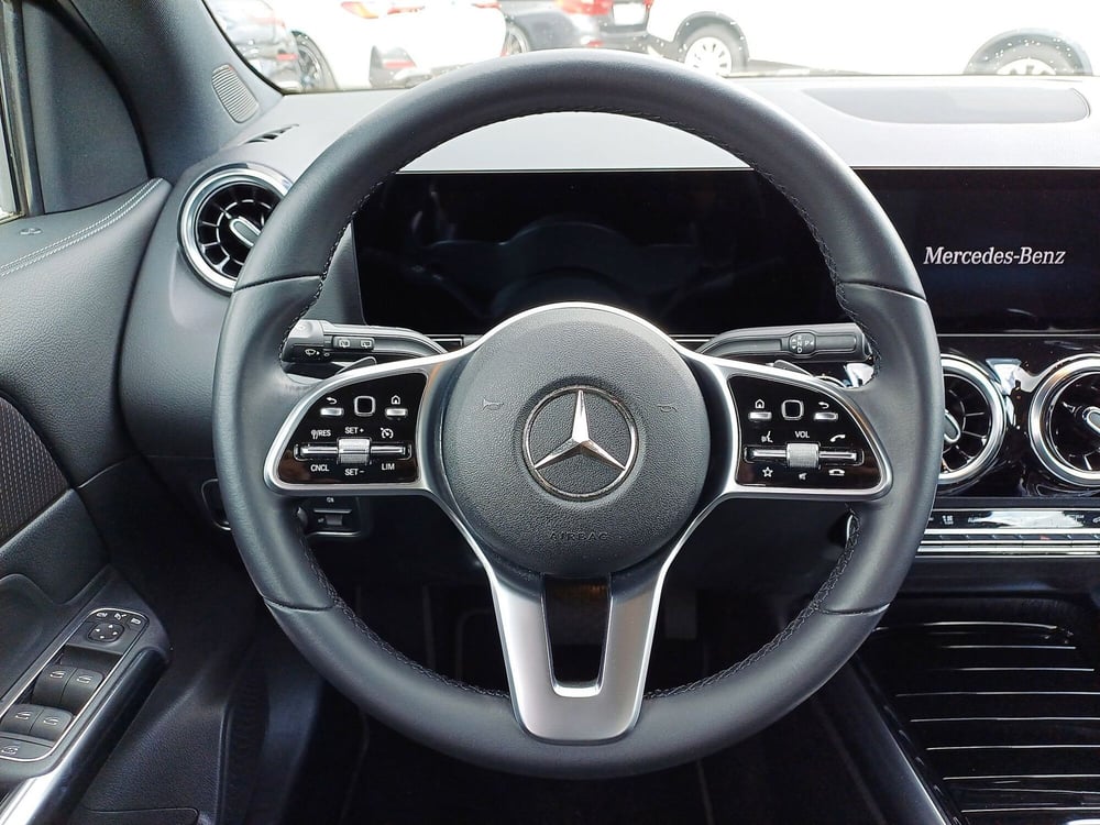 Mercedes-Benz GLA SUV usata  (15)