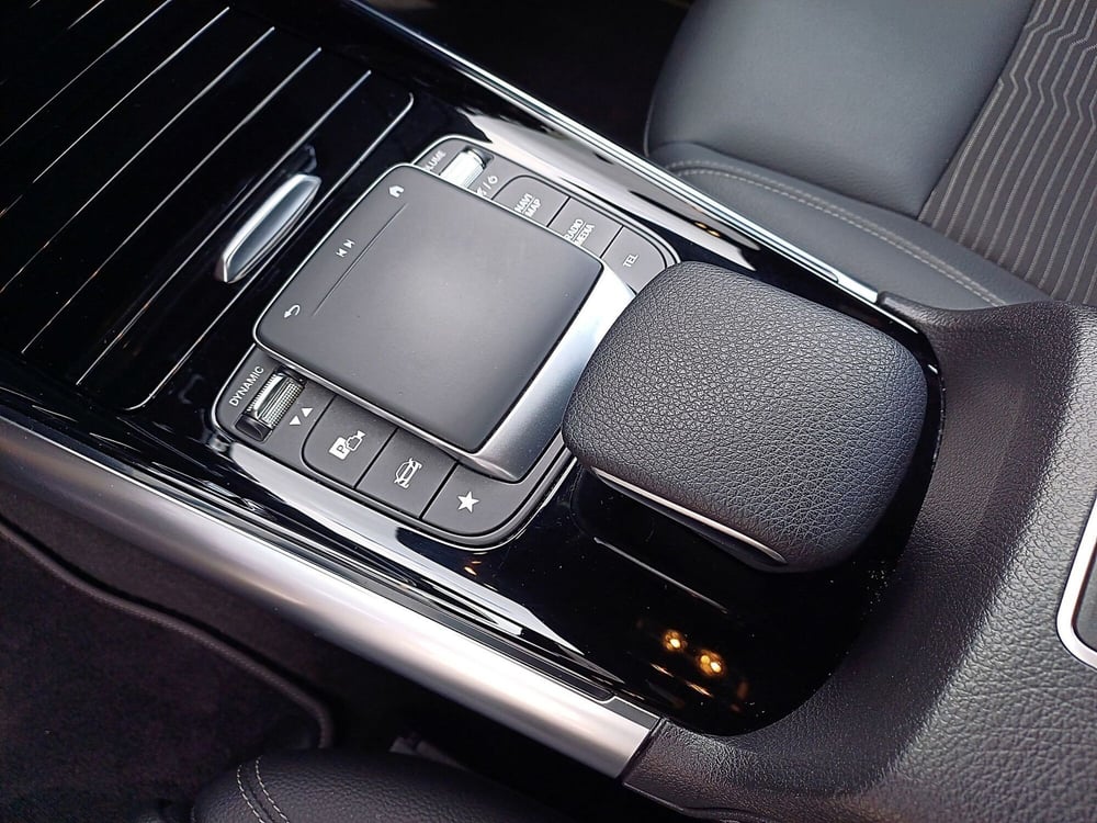 Mercedes-Benz GLA SUV usata  (9)