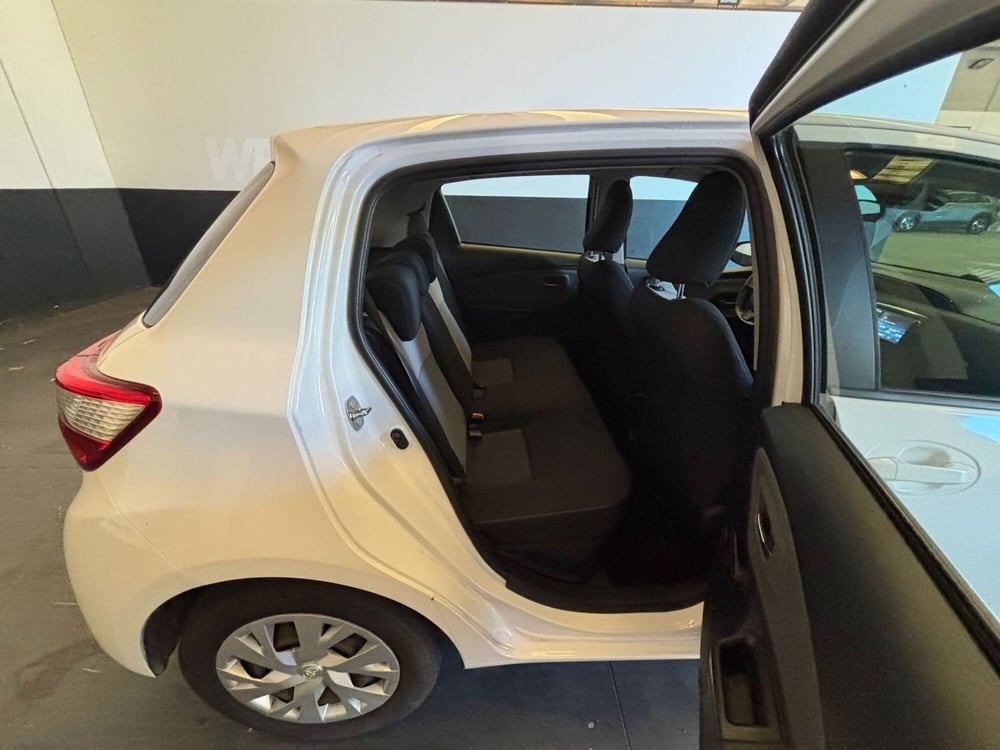 Toyota Yaris usata a Milano (10)