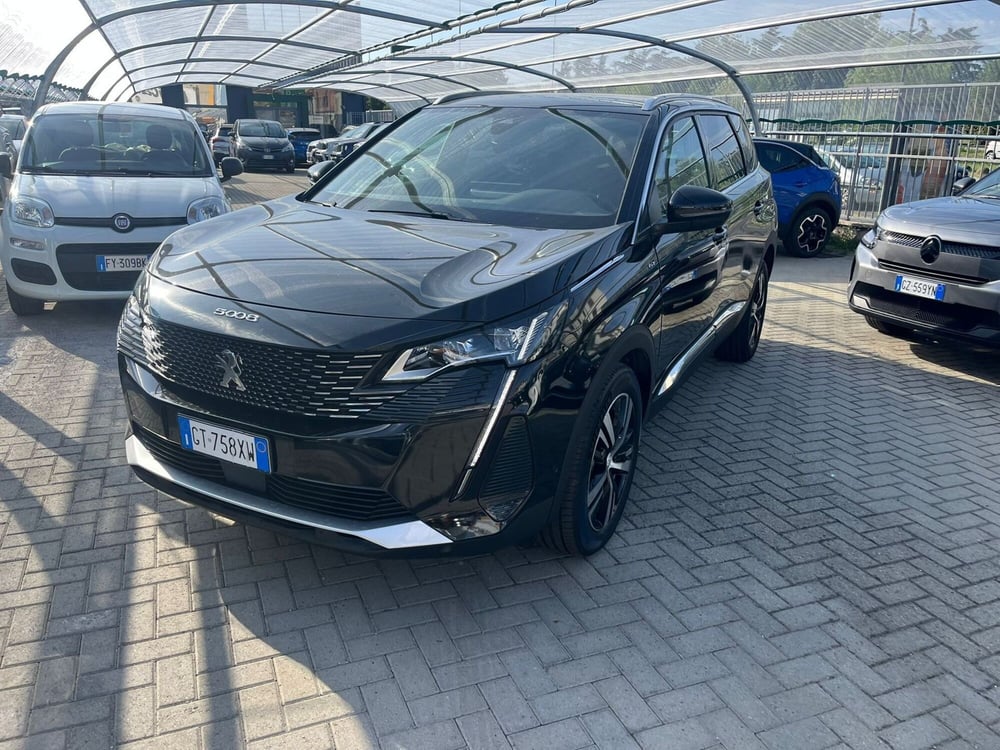 Peugeot 5008 usata a Milano