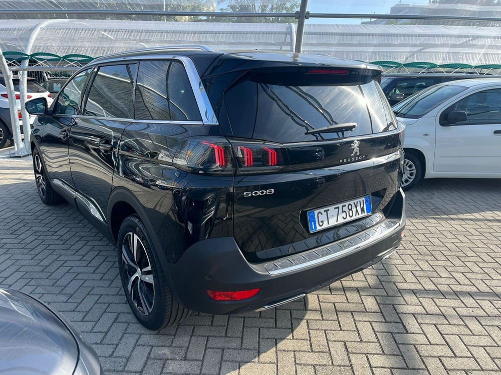 Peugeot 5008 usata a Milano (6)