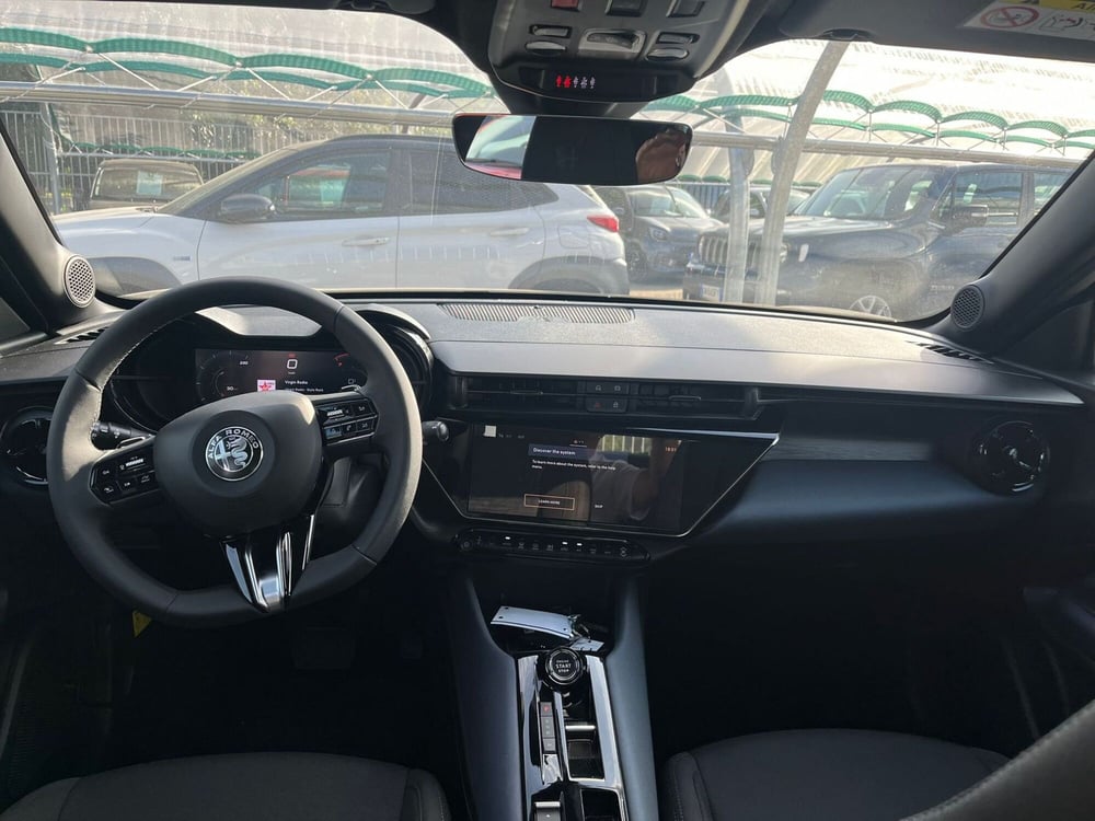 Alfa Romeo Junior nuova a Milano (17)