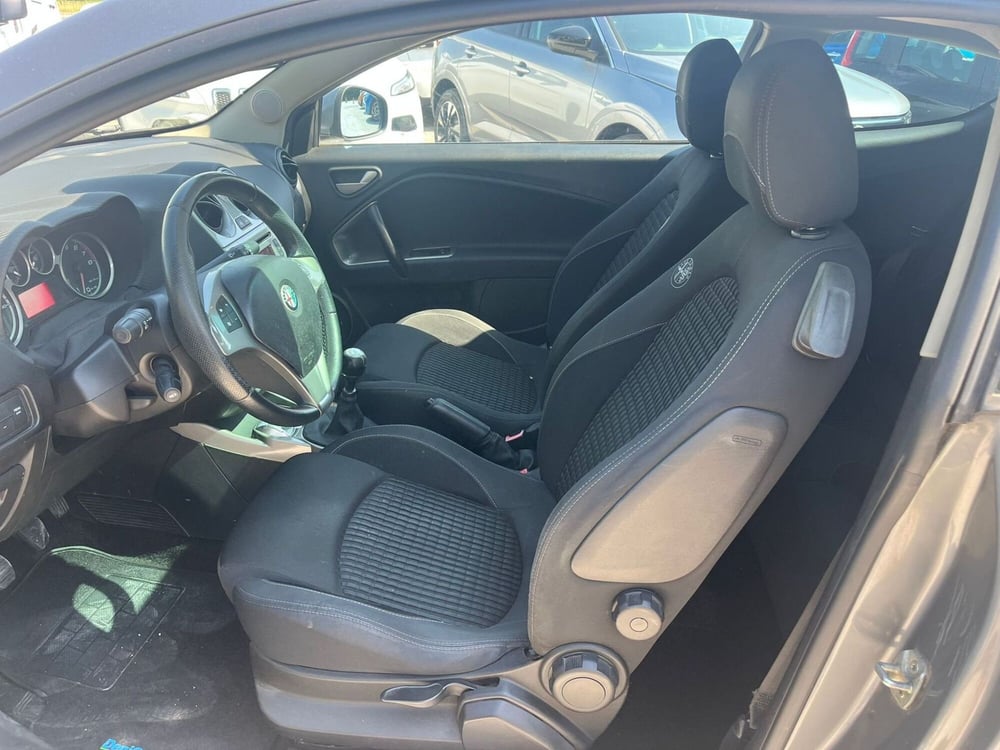 Alfa Romeo MiTo usata a Milano (10)