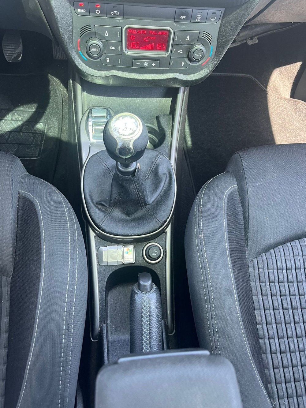 Alfa Romeo MiTo usata a Milano (18)
