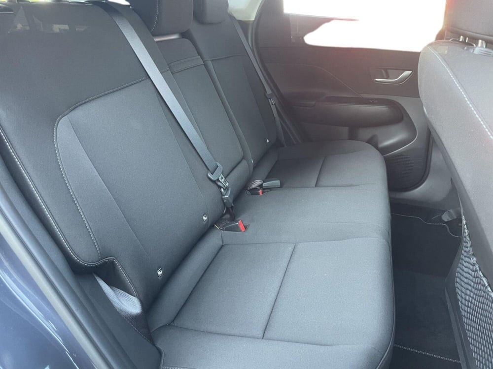 Hyundai Kona nuova a Pistoia (12)