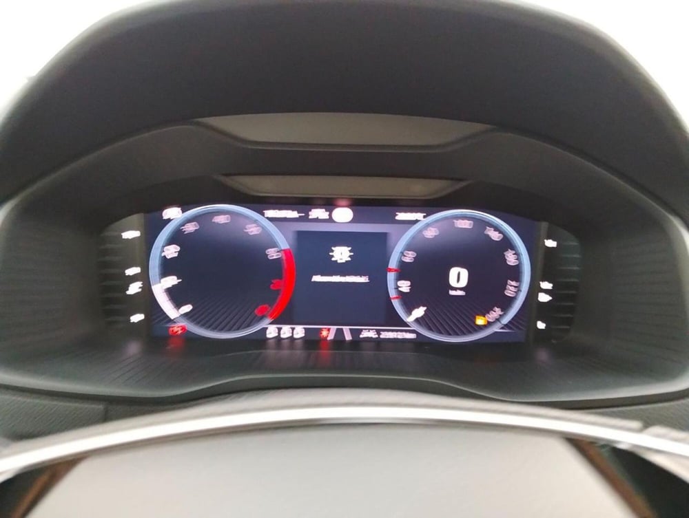 Skoda Karoq usata a Como (11)